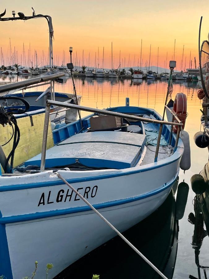 Houseboat Seabreeze Hotell Alghero Exteriör bild
